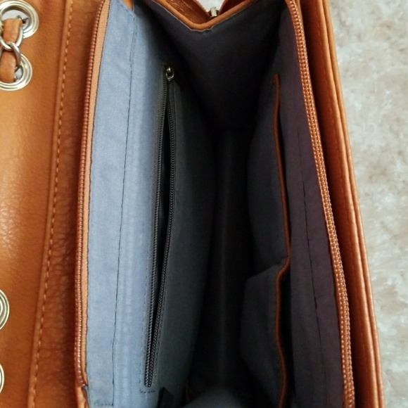 Woman's Handbag Chain Stap - Picture 4 of 7